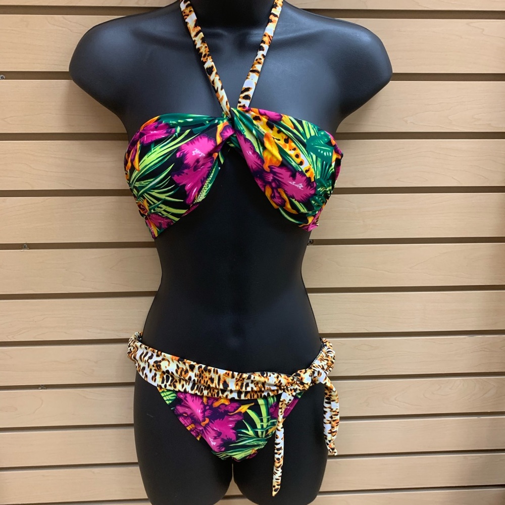 NWOT bikini size L